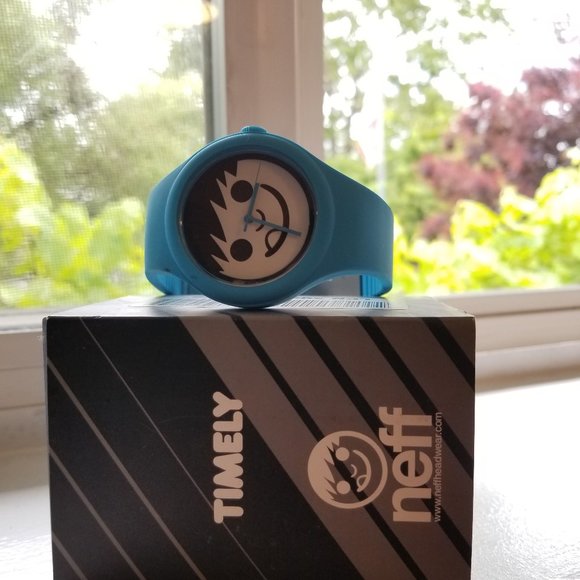 Neff Timely Blue Watch - Picture 4 of 5